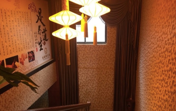 上海邻近的高级足浴桑拿男士会馆，享受这美妙的一刻。